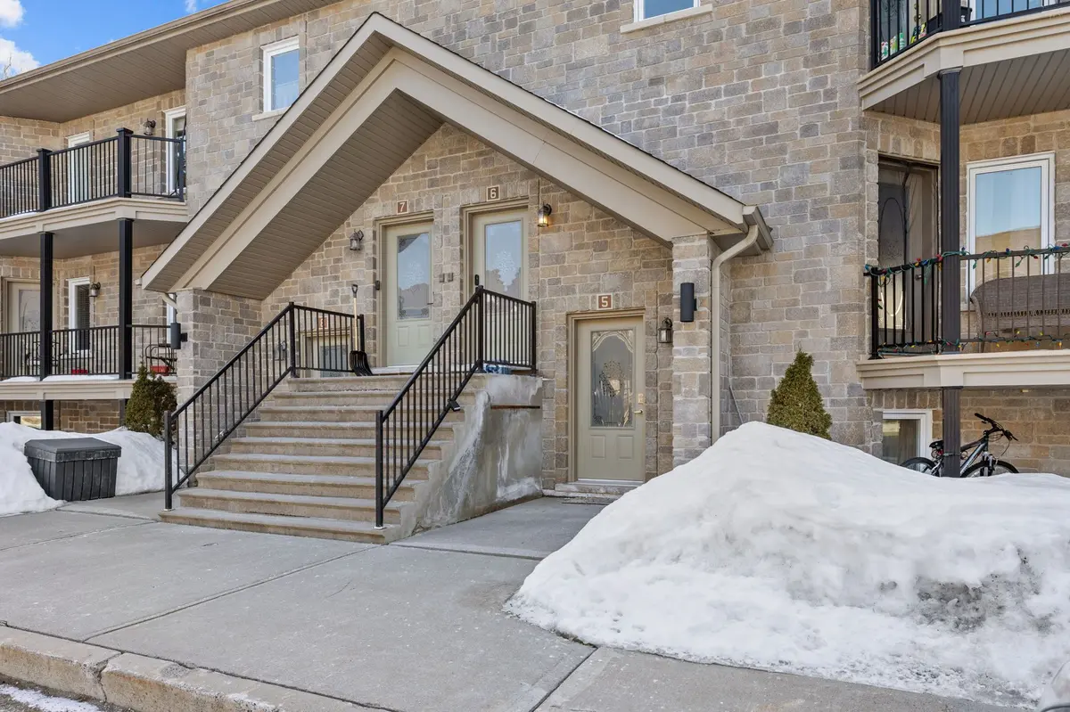 39 Main ST #5, The Nation, ON K0A 2M0