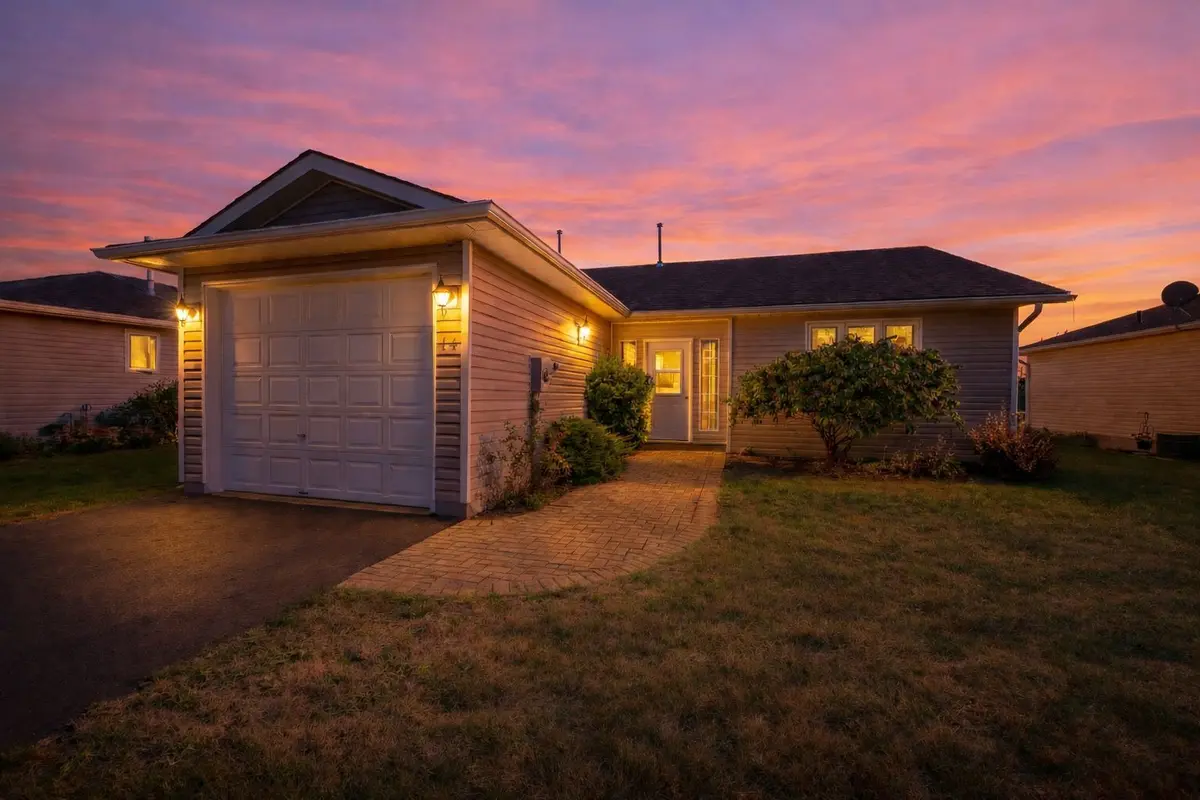 14 Elmdale DR, Prince Edward County, ON K0K 3L0