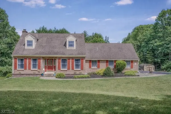 69 Lincoln Laurel Rd, Frelinghuysen Twp., NJ 07860