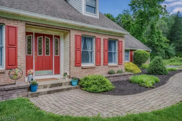 69 Lincoln Laurel Rd, Frelinghuysen Twp., NJ 07860