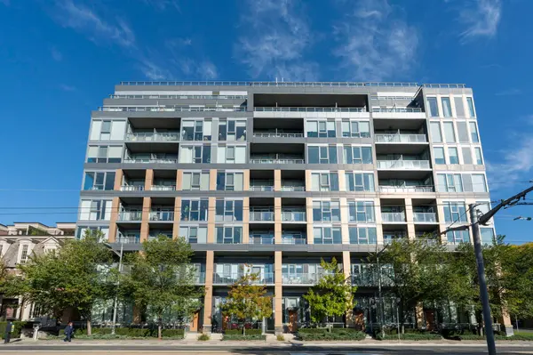 6 Parkwood AVE #303, Toronto C02, ON M4V 1V1