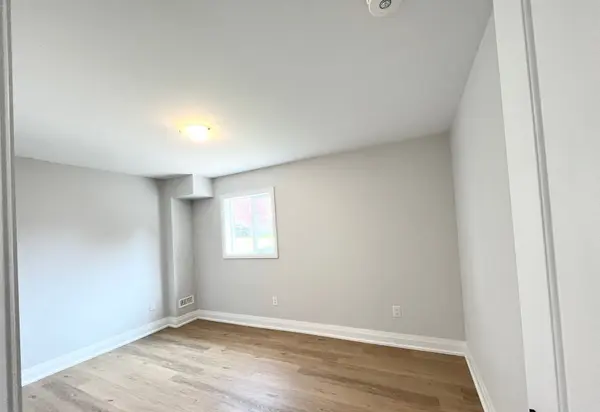 26 Oren BLVD #Lower, Barrie, ON L4N 4M1