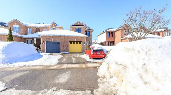 34 Ridwell ST, Barrie, ON L4N 0W7