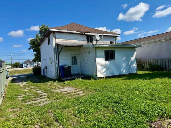 17 Lemarier ST, Kapuskasing, ON P5N 2S7