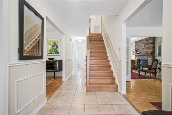 2132 Argon CT, Burlington, ON L7R 4E6