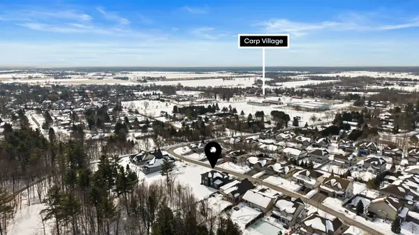 195 Charlies LN, Carp - Huntley Ward, ON K0A 1L0