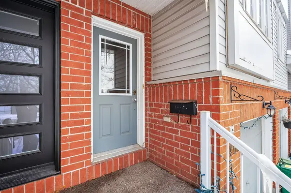 460 Seyton DR, Bells Corners And South To Fallowfield, ON K2H 1G2