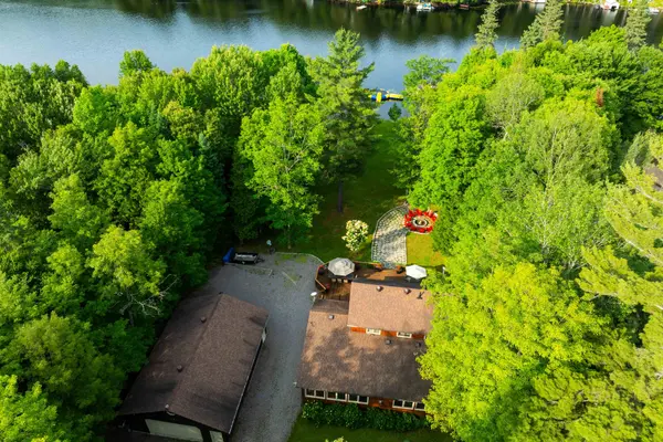 775 Rosskopf RD, Magnetawan, ON P0A 1C0