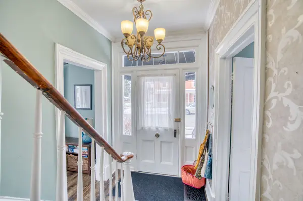 75 Robert ST, Greater Napanee, ON K7R 2M2