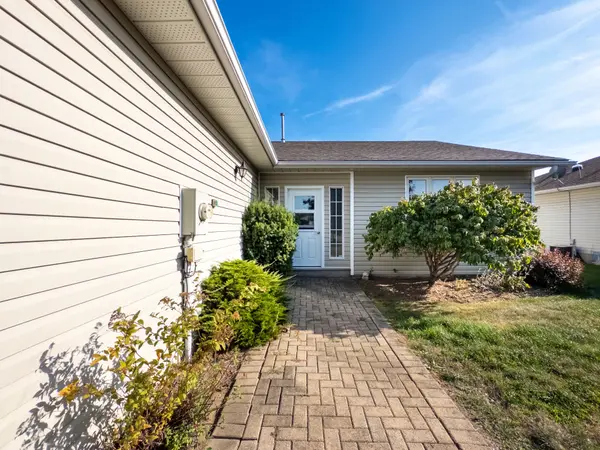 14 Elmdale DR, Prince Edward County, ON K0K 3L0