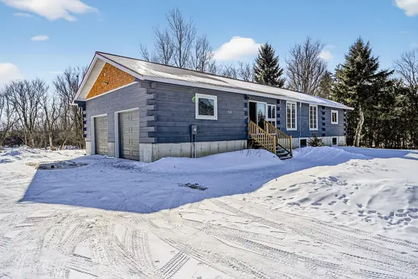 323 County Rd 5 RD, Front Of Yonge, ON K0E 1R0