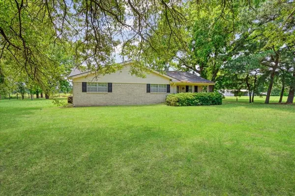 4400 N State Highway 121, Bonham, TX 75418