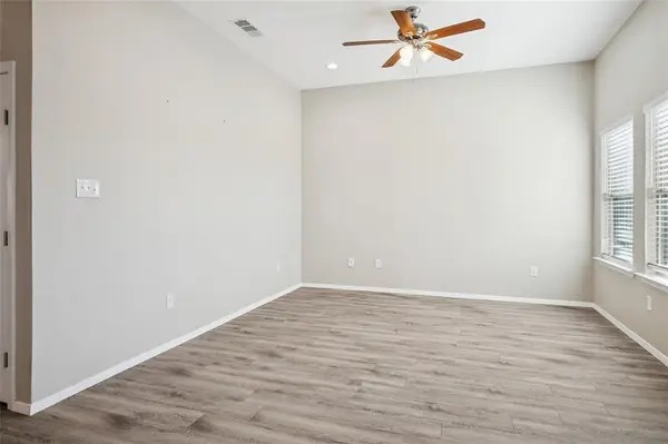 516-518 Wood Drive, Gunter, TX 75058