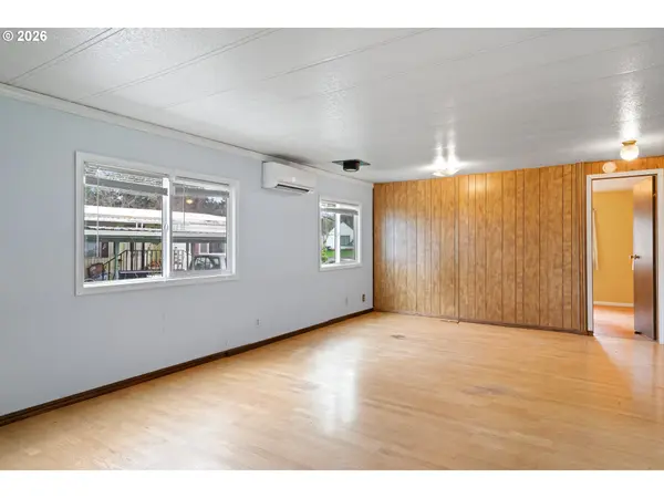 7080 THURSTON RD #02, Springfield, OR 97478