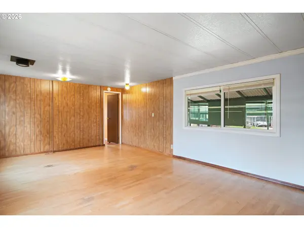 7080 THURSTON RD #02, Springfield, OR 97478