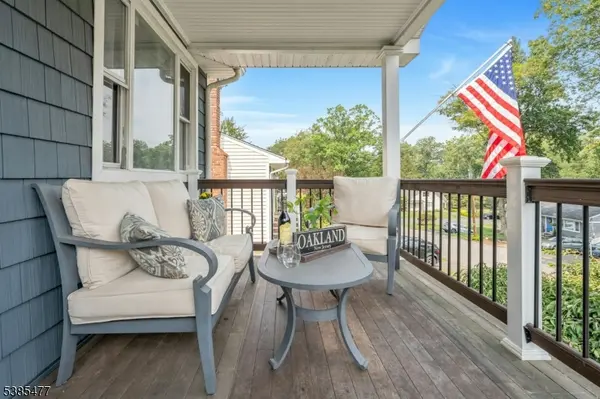 22 Bannehr St, Oakland Boro, NJ 07436