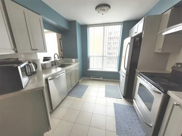 11 Thorncliffe Pk DR #607, Toronto C11, ON M4H 1P3