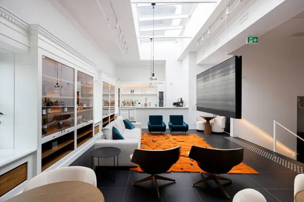 1147 Davenport RD ##202, Toronto C02, ON M6H 2G4