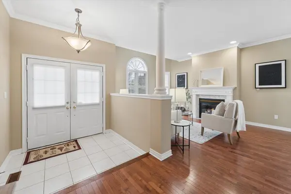 1886 Pine Grove AVE, Pickering, ON L1V 7C6