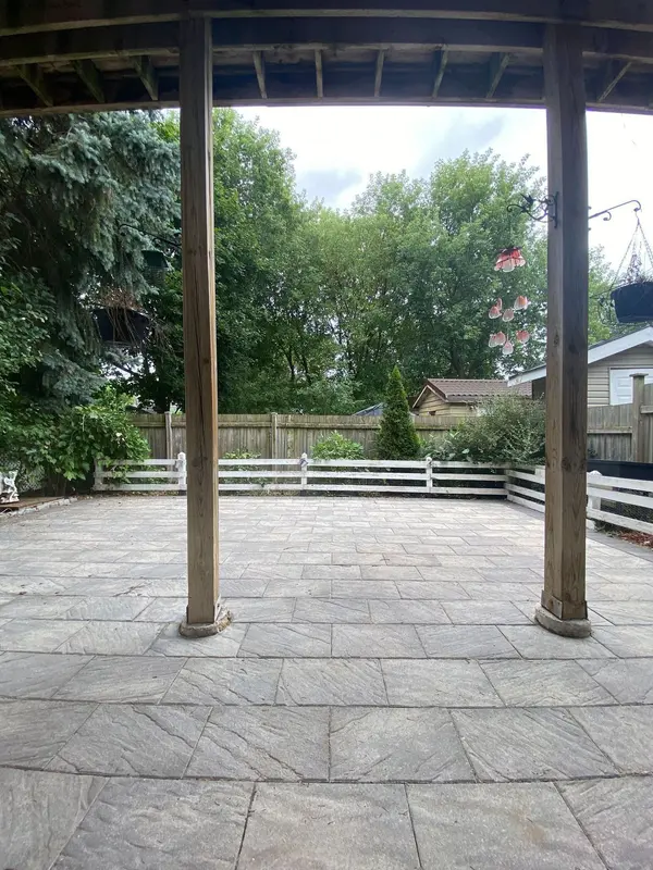 343 Pine AVE #Basement, Oshawa, ON L1J 2H6