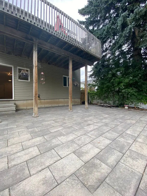 343 Pine AVE #Basement, Oshawa, ON L1J 2H6