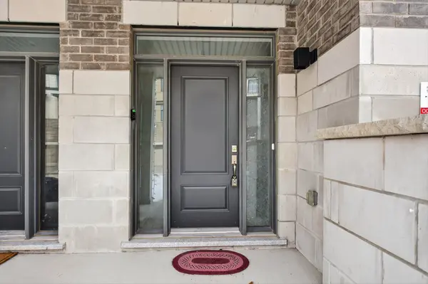 348 Okanagan PATH, Oshawa, ON L1H 0A7