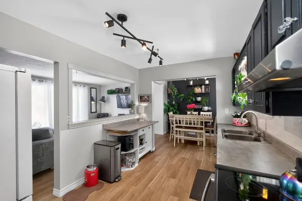 229 Mountain AVE, Tay, ON L0K 2C0