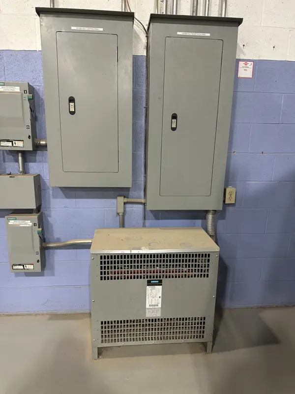 118 Milvan DR #Unit 1 & 2, Toronto W05, ON M9L 1Z9