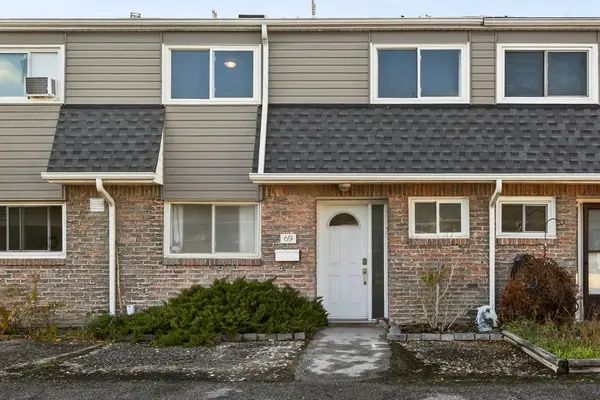 2050 Upper Middle RD #69, Burlington, ON L7P 3R9