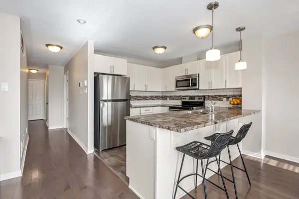 486 Via Verona AVE #7, Barrhaven, ON K2J 6B3