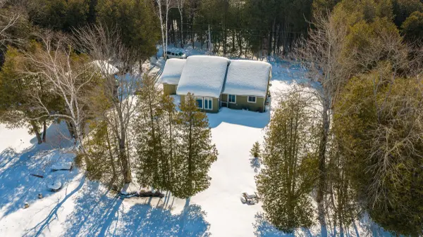 121 Brown's LN, Georgian Bluffs, ON N0H 2K0