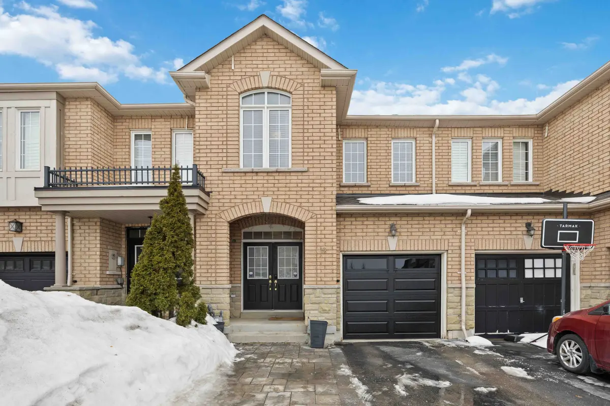 19 Shelbourne DR, Vaughan, ON L4H 0K6