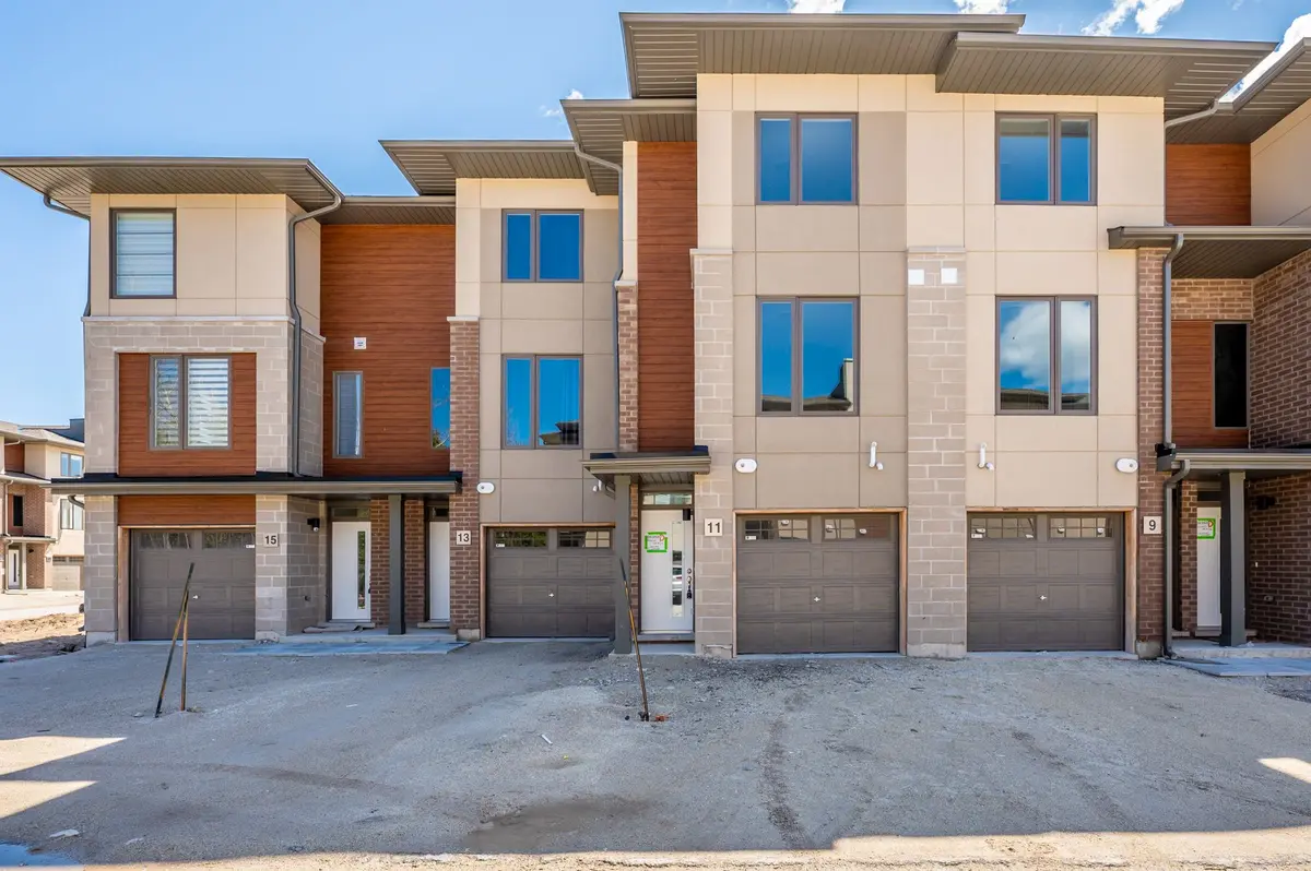 11 Winters CRES, Collingwood, ON L9Y 5T1