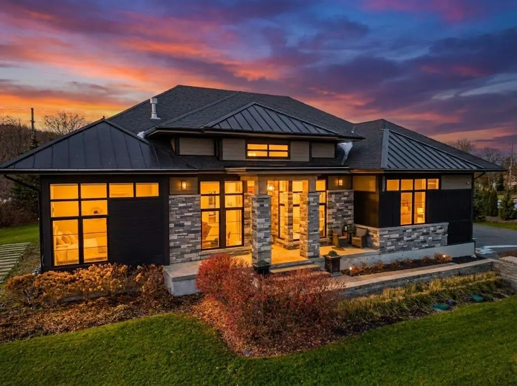 1 Windrose Valley BLVD, Clearview, ON L9Y 0K2