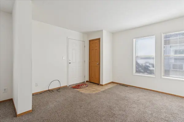 4004 Howe RD, Wayne, MI 48184