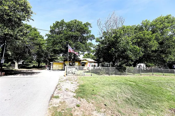 1561 Fm 1816, Bowie, TX 76230