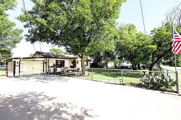 1561 Fm 1816, Bowie, TX 76230