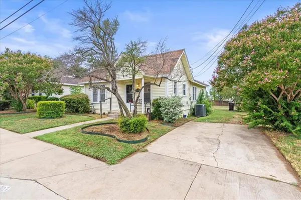 1117 F Avenue, Plano, TX 75074