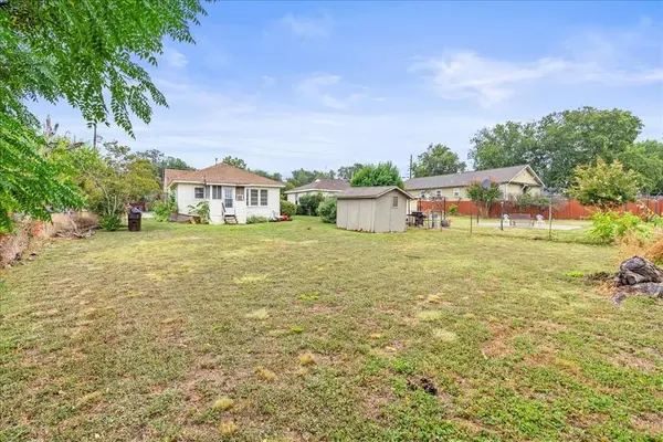 1117 F Avenue, Plano, TX 75074