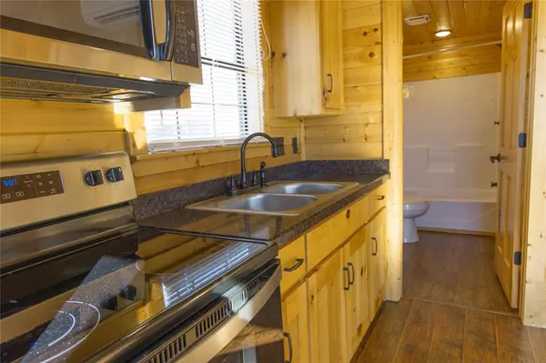 2820 US Highway 380, Decatur, TX 76234