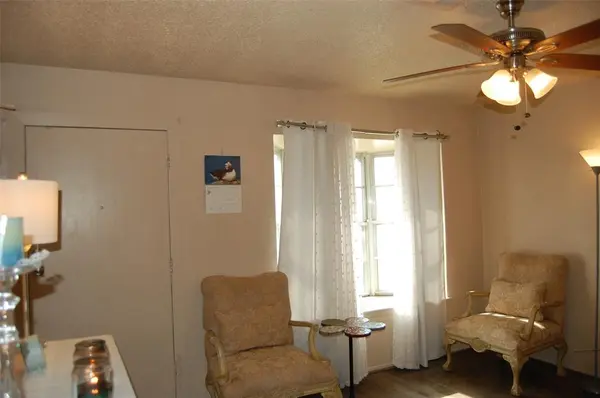 1808 Western Park Drive, Dallas, TX 75211