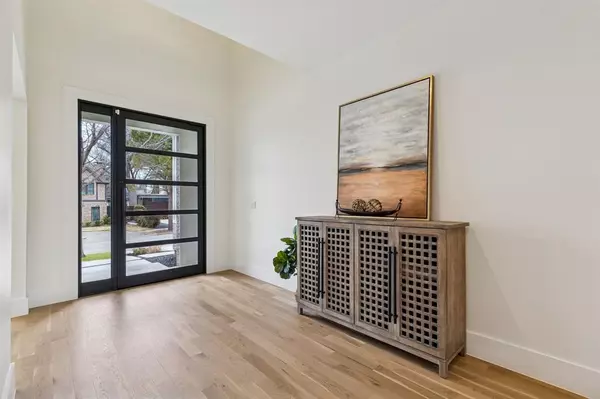 Dallas, TX 75209,8749 Rexford Drive