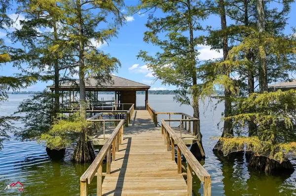 1 Lake Point Place, Shreveport, LA 71119