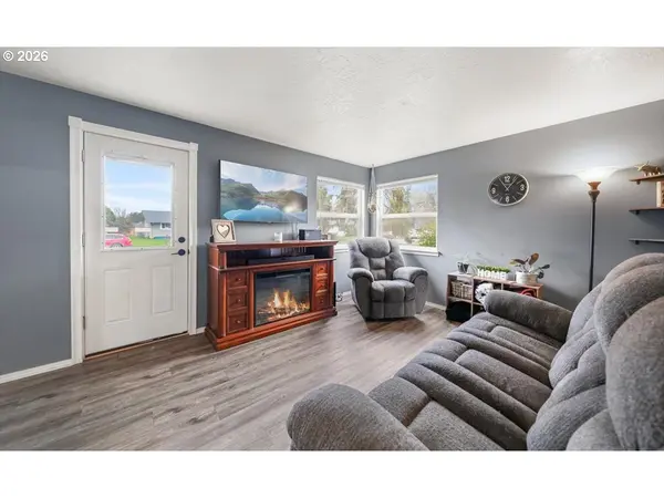 422 ELDER ST, Drain, OR 97435