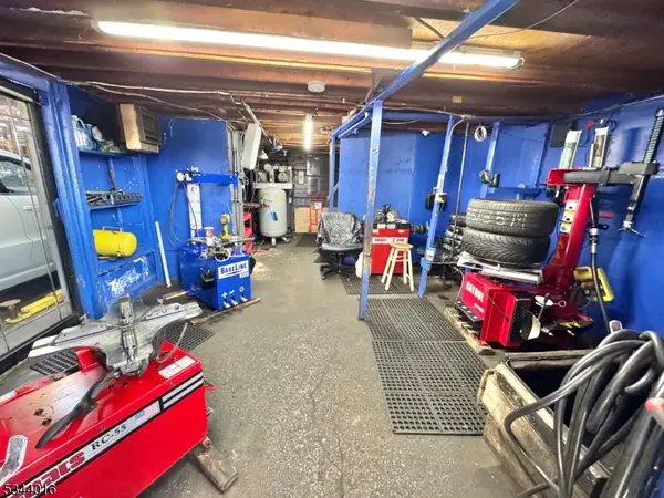 973 Bergen St, Newark City, NJ 07112