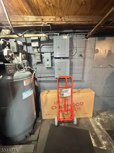 973 Bergen St, Newark City, NJ 07112