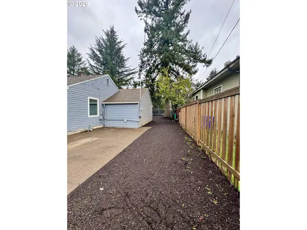 Portland, OR 97266,8241 SE RAYMOND CT