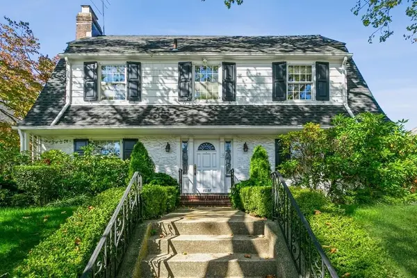 8038 Harbor View TER, Brooklyn, NY 11209