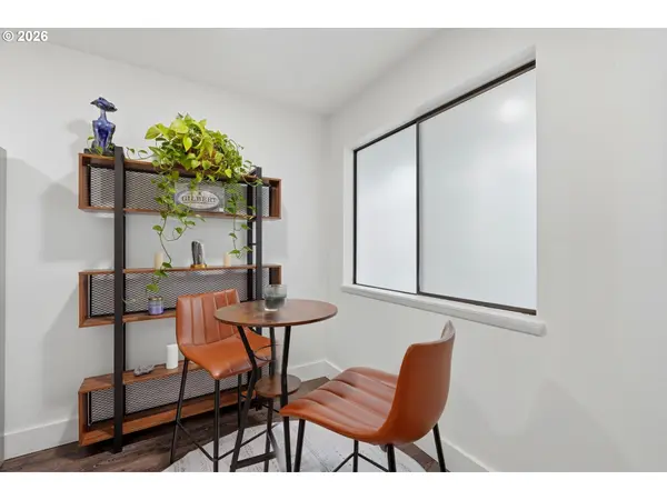 4926 S CORBETT AVE #205, Portland, OR 97239