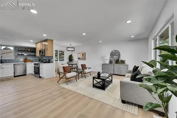 28 Pennwood LN, Pueblo, CO 81005